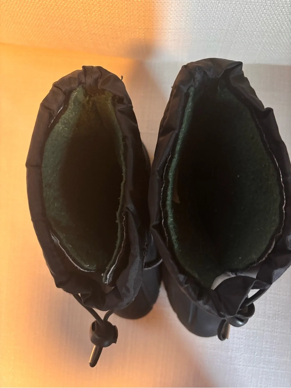 Sorel Kids Black Snow Boots with Velcro and Drawcord
